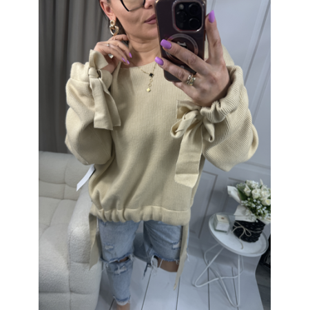 Sweter beżowy z wiązaniami